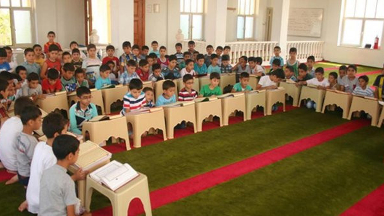 Diyanet: "Cemaatler Kur'an kurslarından ellerini çekmeli"
