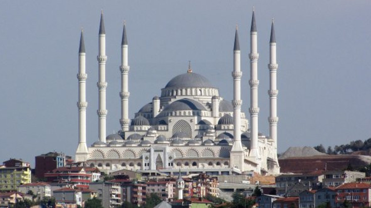 Çamlıca'ya gelmeyenlerin savunması isteniyor