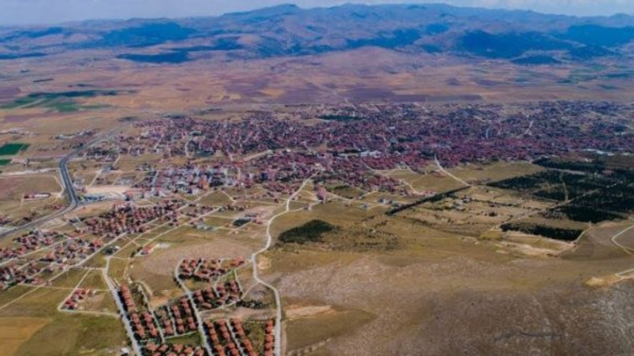 "AKP’li Başkan FETÖ üyelerinin yakınlarına sahip çıkıyor" iddiası