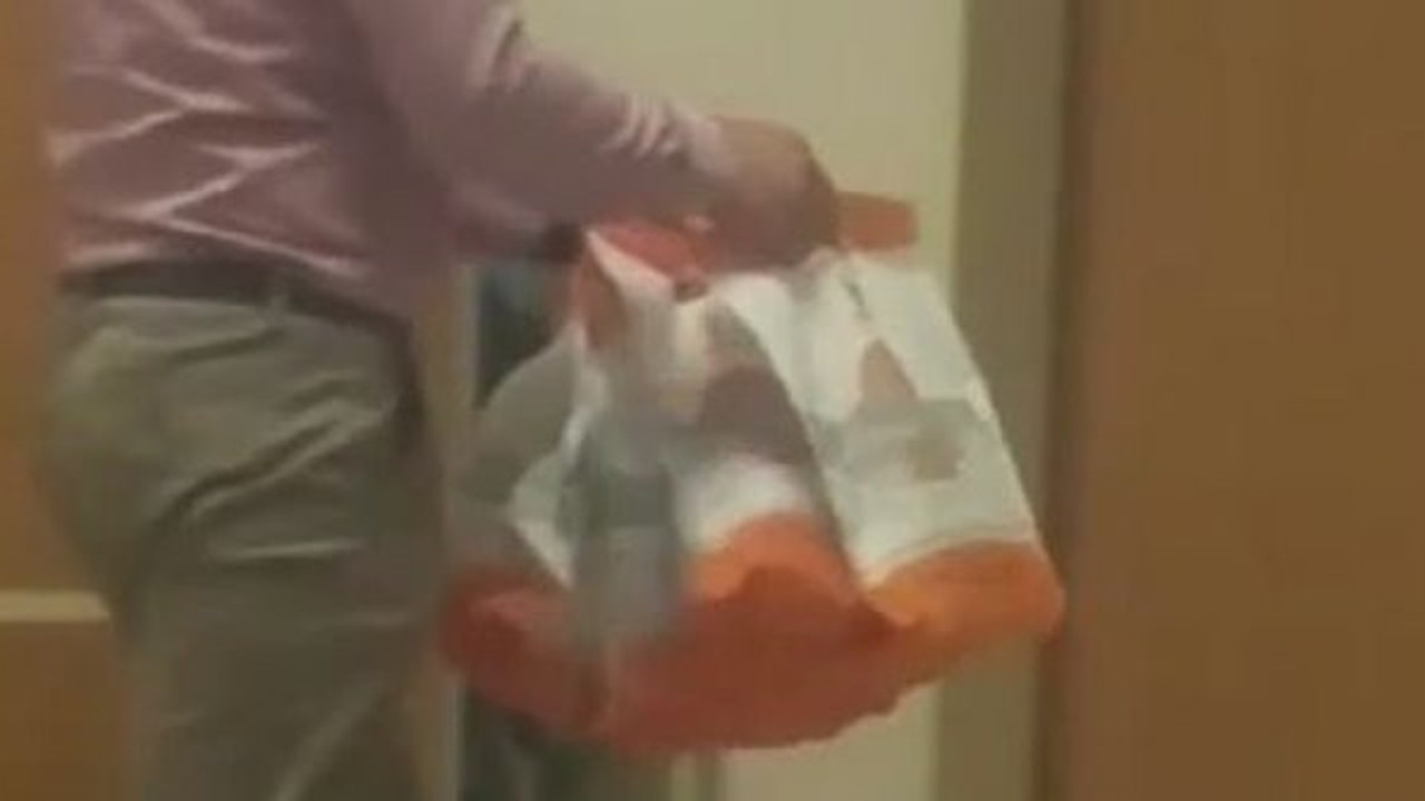 Devlet Hastanesi'nde AKP propagandası