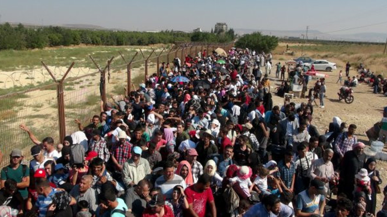 "Suriyeli sığınmacılar TSK'ya alınacak"
