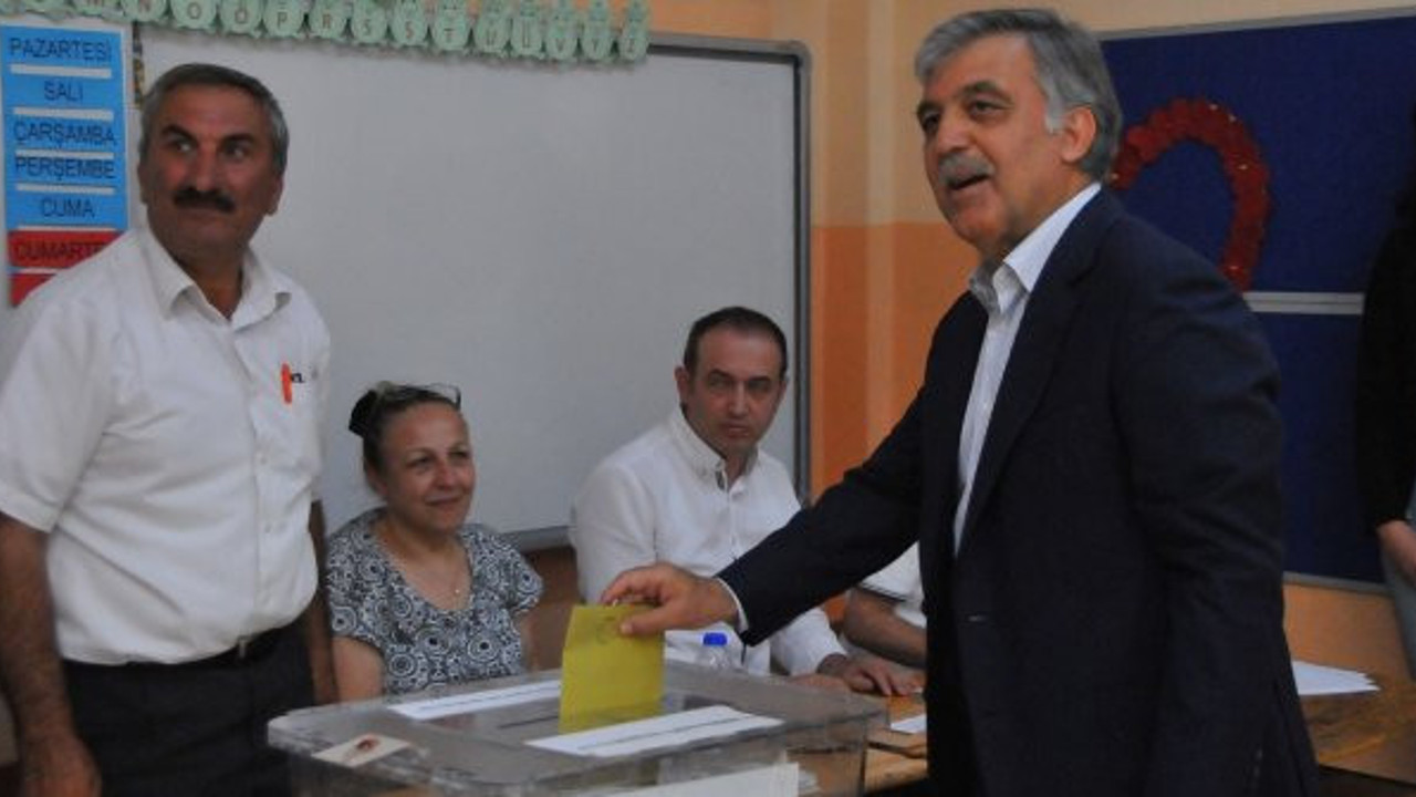 Abdullah Gül'den dikkat çeken mesaj!