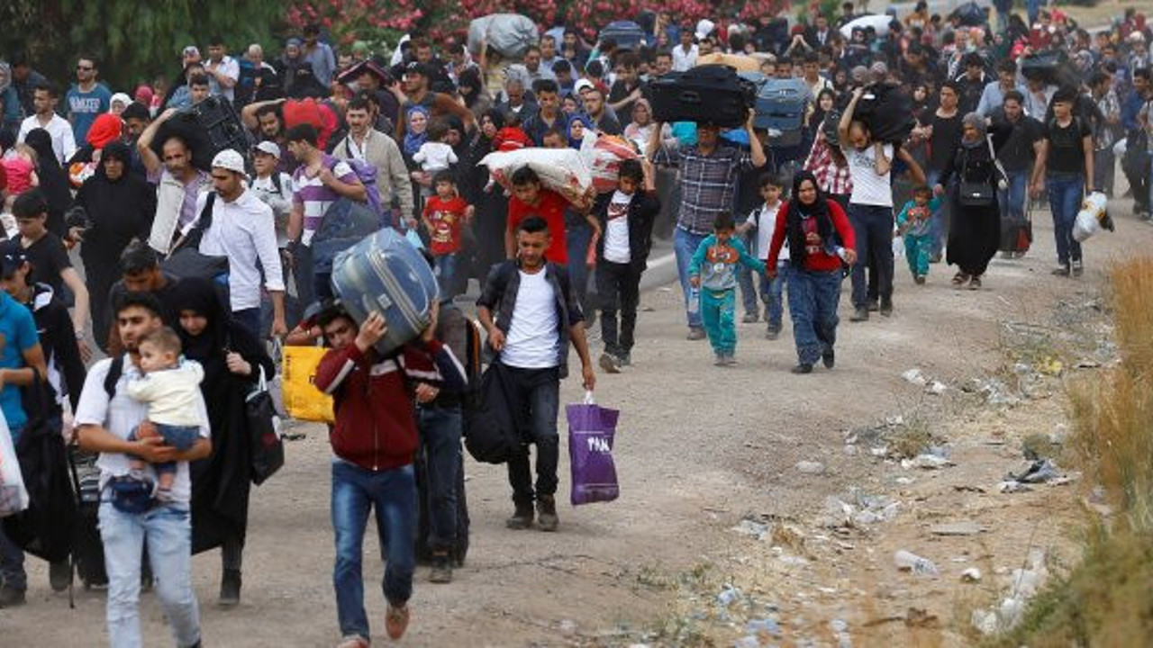 Suriyelilere her ay 225 milyon TL harçlık veriyoruz