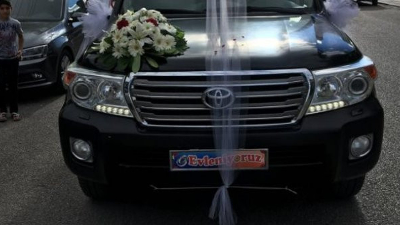 Gökçek'ten alınan lüks cip düğün arabası yapıldı