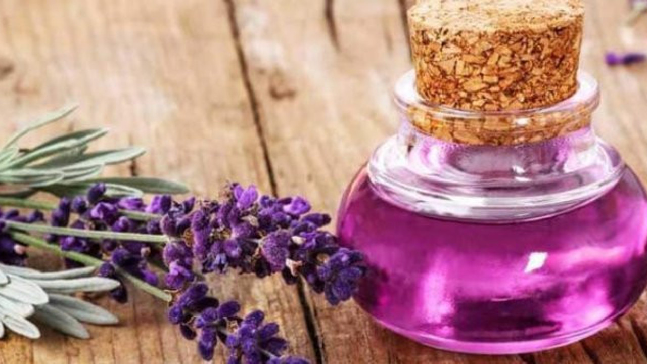 Sakinleşmek için lavanta yağı kullanın