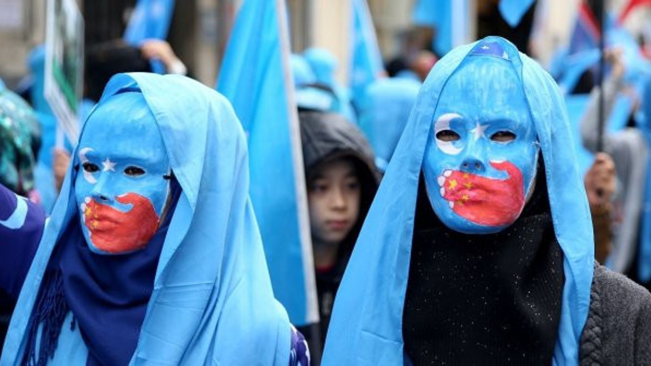 Kayseri Valiliği'nden skandal karar! Uygur Türkleri misafirhaneden atıldı!