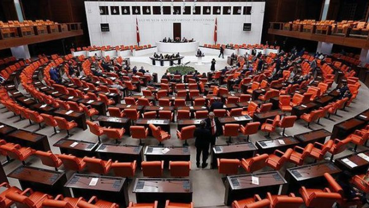 "Halka söylenen; demokratik bir başkalık sistemiydi..."