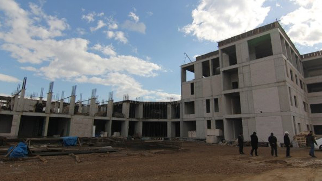 Menderes Belediye Başkanı Kayalar'dan, Binali Yıldırım'a hastane tepkisi!