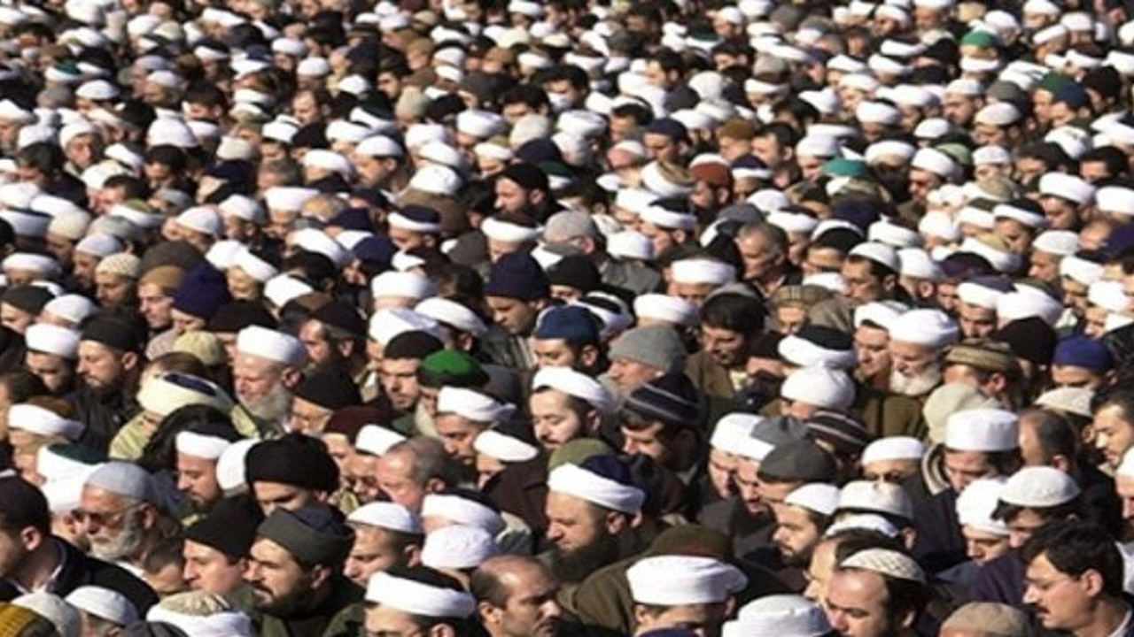 AKP'li Tosun: "Cemaat ve tarikatlar denetlenmeli"