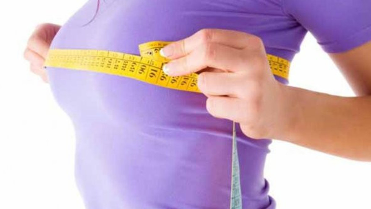 Büyük göğüsler sağlığı olumsuz etkiliyor