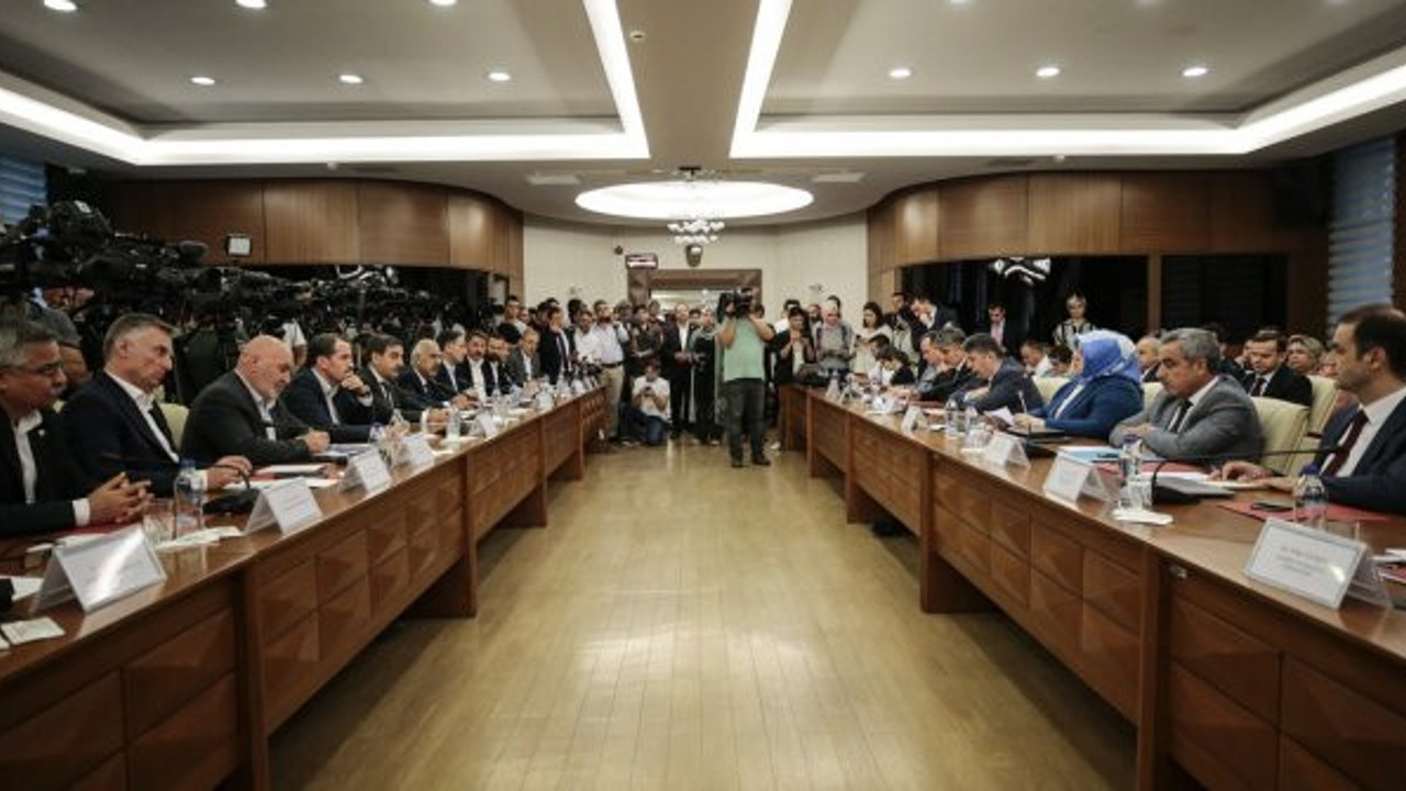 Bakan "hakem heyeti" dedi tartışma başladı