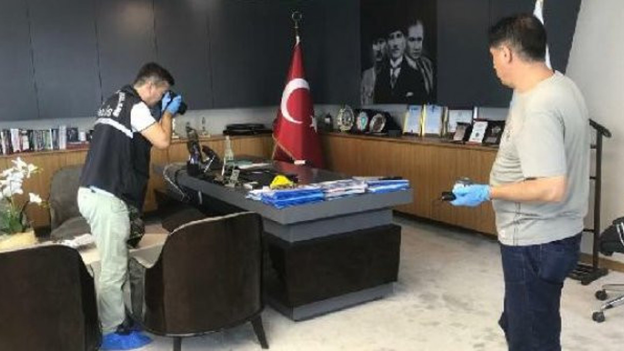 Bayraklı'da dinleme cihazı şüphelileri serbest bırakıldı