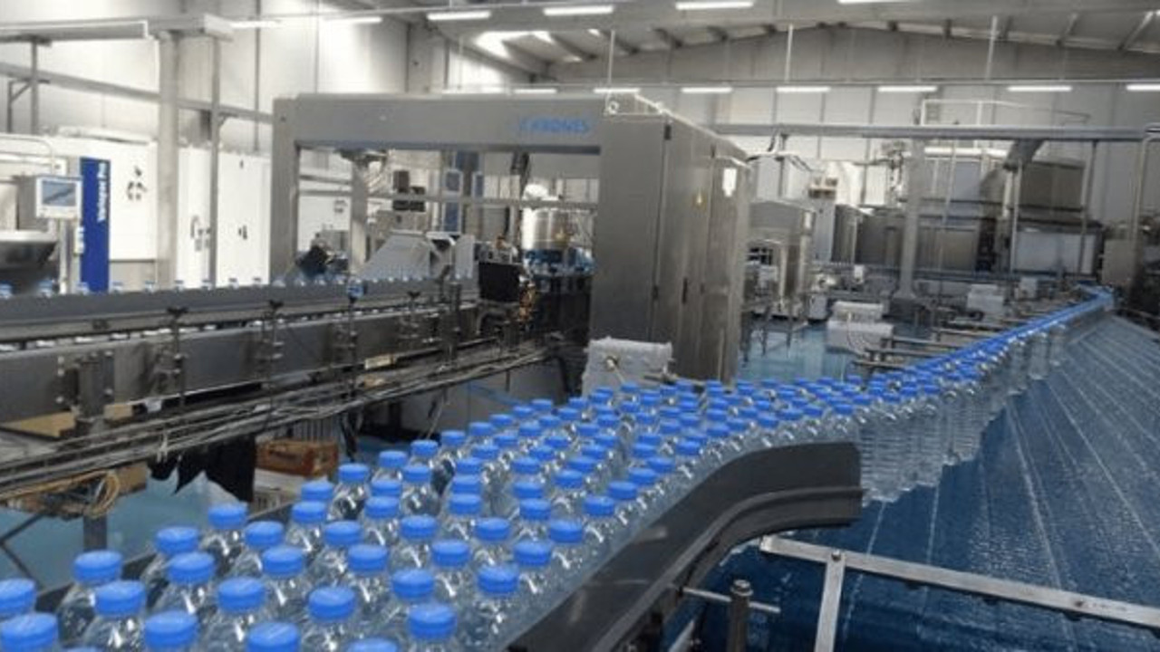 Atandığı şirketteki oğlunu istifa ettirdi