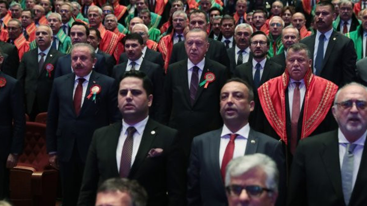 "Kendi varlıklarını inkar etmelerinden başka bir şey değildir"