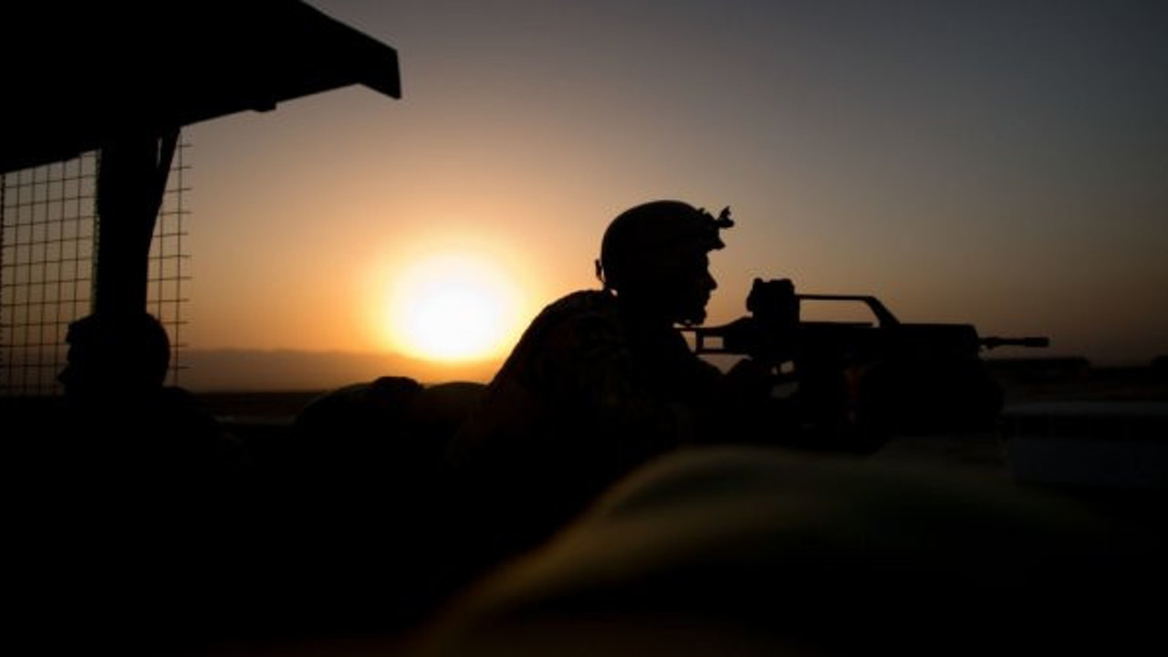 Ortak devriye öncesi sınıra askeri sevkiyat