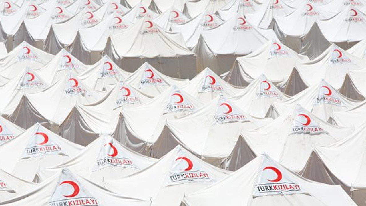 Kızılay, yardım paralarını lüks araçlara harcadı!