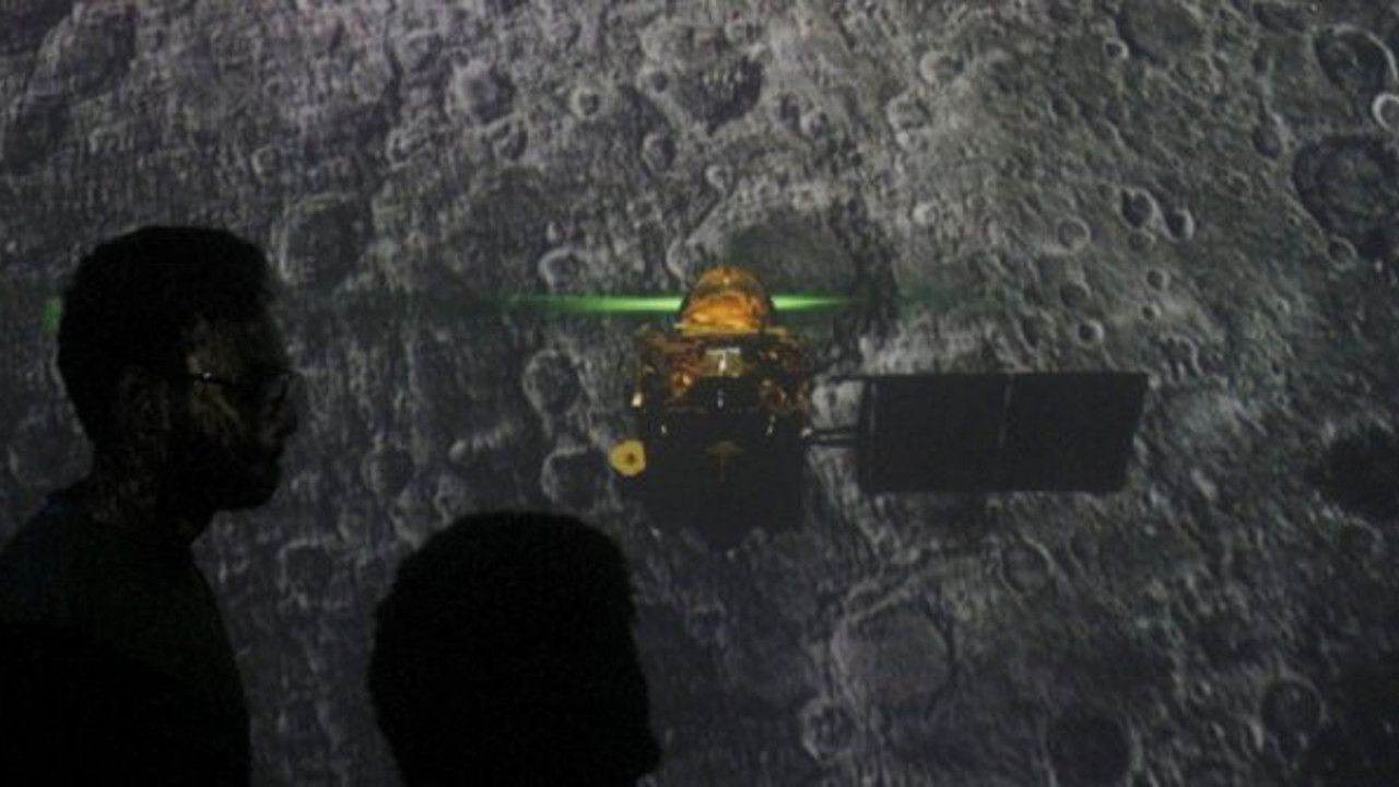 Hindistan'ın Ay modülüyle bağlantı kurabilmesi için bir haftası kaldı