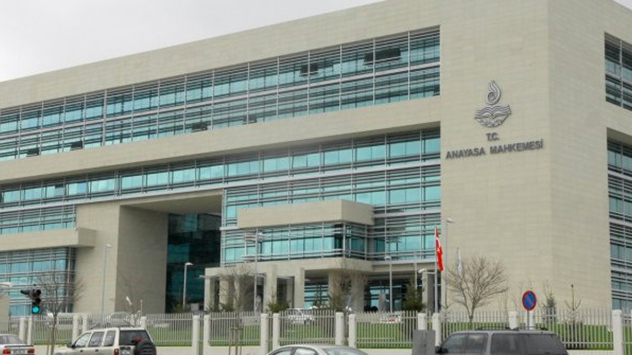 AYM memurluğa girişte 'güvenlik soruşturması' şartını kaldırdı