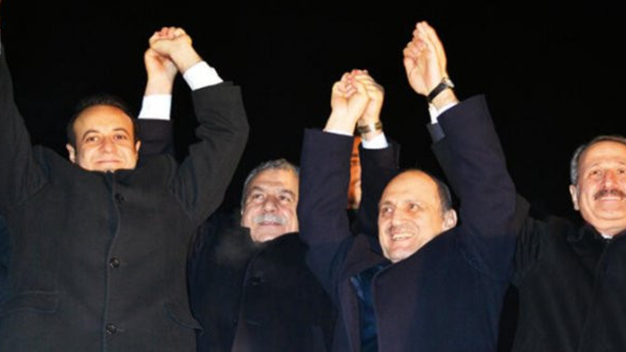 "Dört bakanın dosyası raftan inebilir"