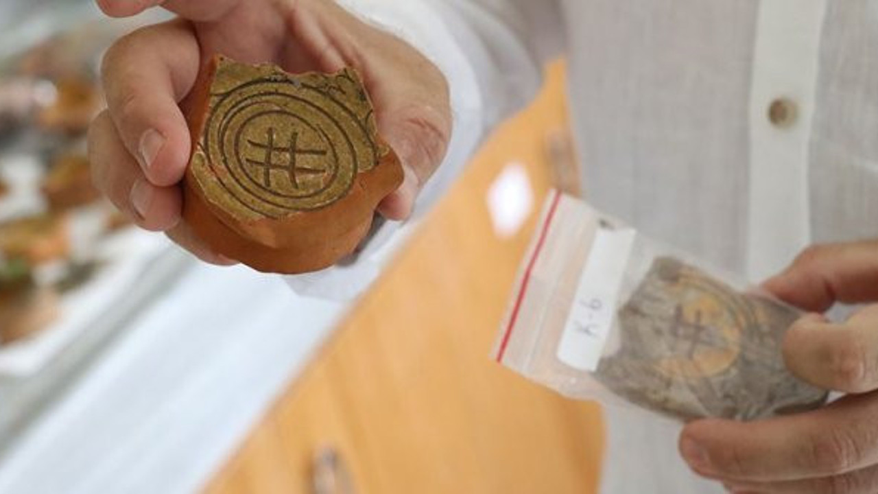 Çobankale'deki seramiklerde hashtag işareti bulundu