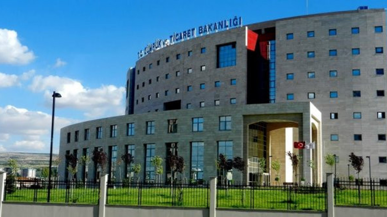 Bakanlığın parası şirket kasasında!