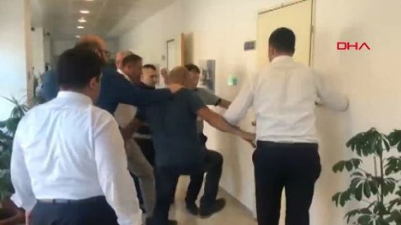 Belediye Başkan Yardımcısı rehin alındı