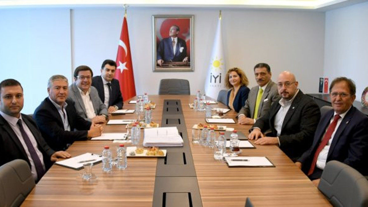 CHP ve İYİ Parti heyetleri bir araya geldi