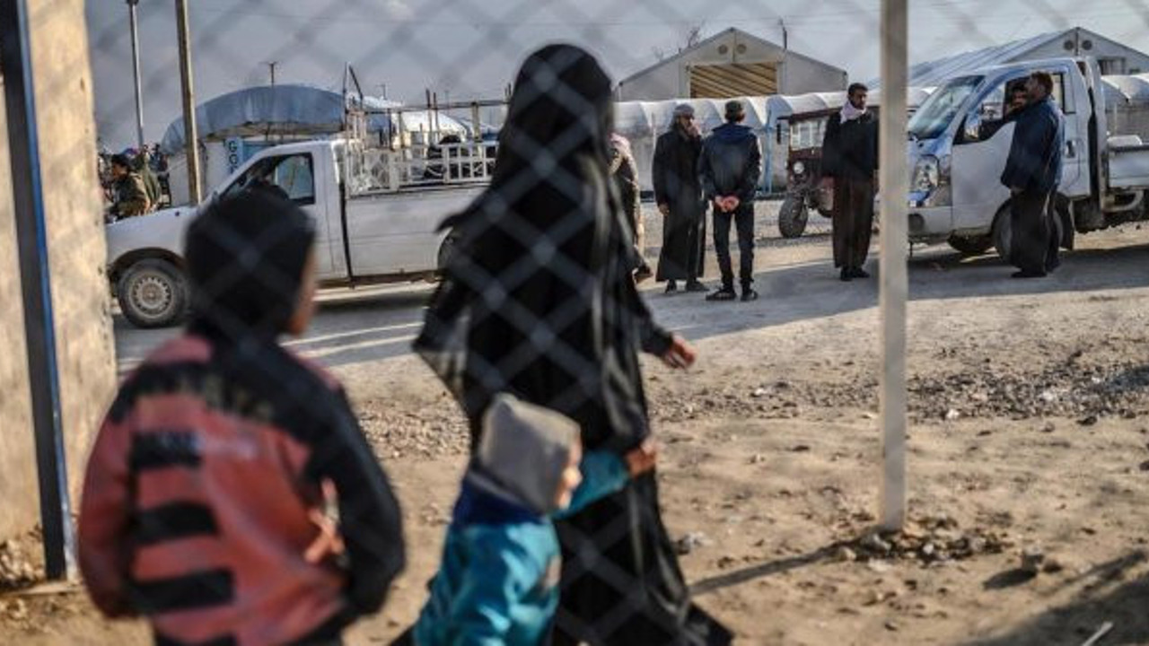 YPG/PKK sığınmacı kampından 20 çocuk kaçırdı