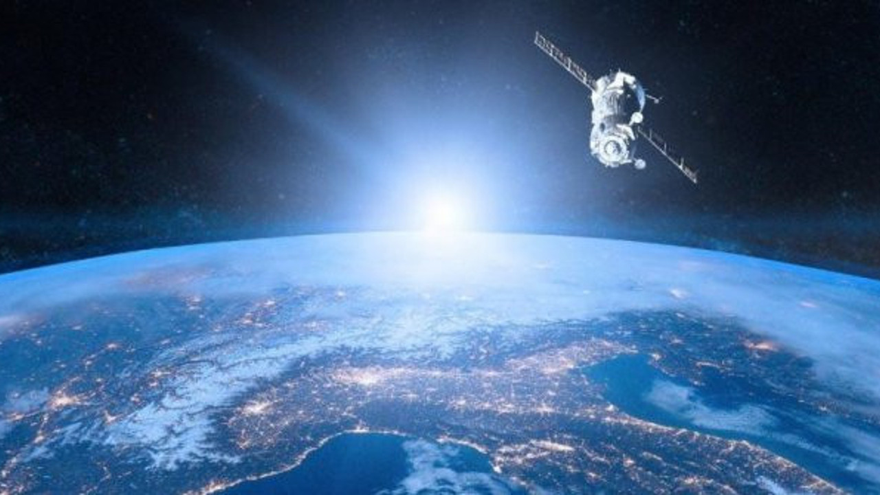 NASA, buzdolabı büyüklüğündeki uydusunu yörüngeye gönderdi