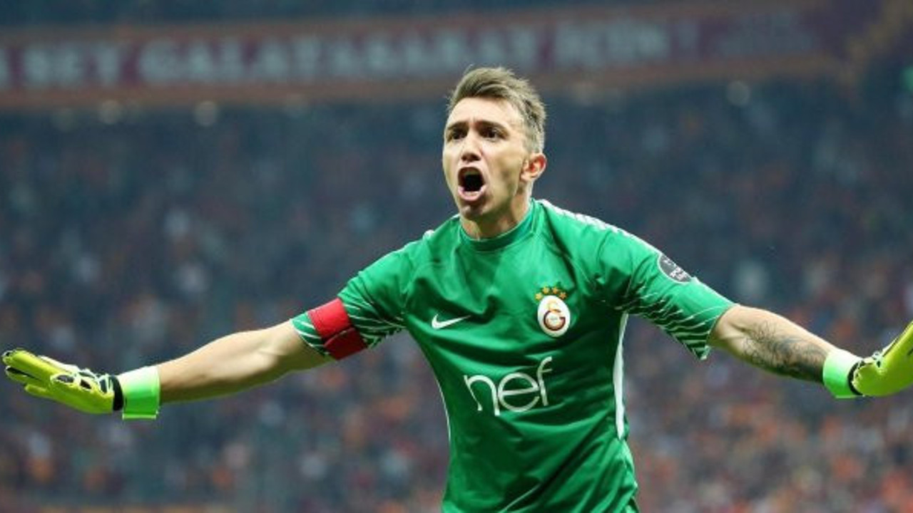Muslera "Tanrı Türk ordusunun yardımcısı olsun"