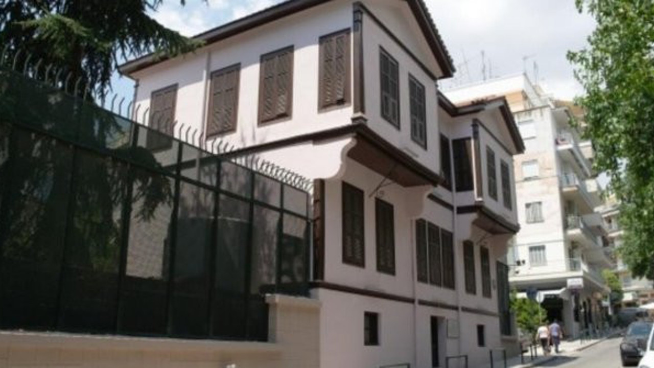 Atatürk'ün evi ziyarete kapatıldı!
