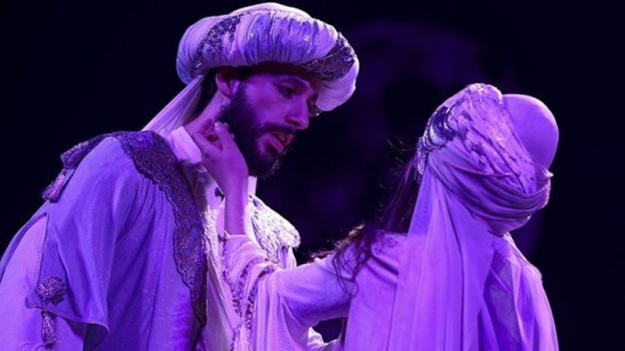 Mecnun'un Leyla'ya aşkı bir kez daha tiyatroda!