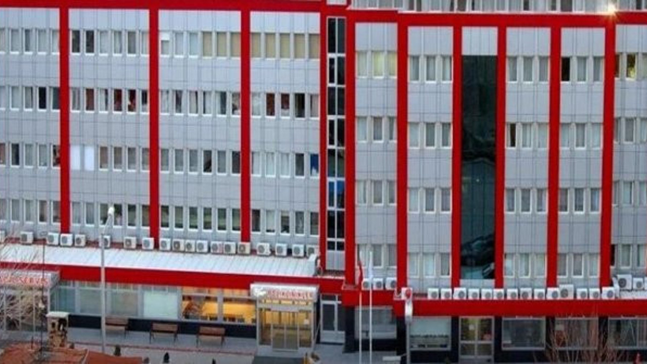 AKP'li belediyeden satılık hastane!