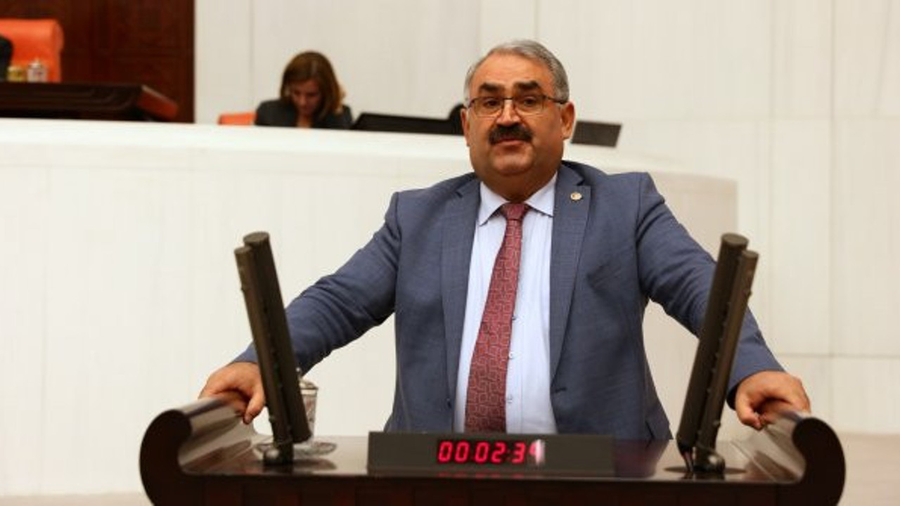 AKP'li Halil Etyemez: "Ülkede kriz yok, iş beğenmiyorlar"