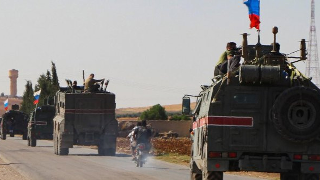 Rusya, Suriye sınırında devriyeye başladı