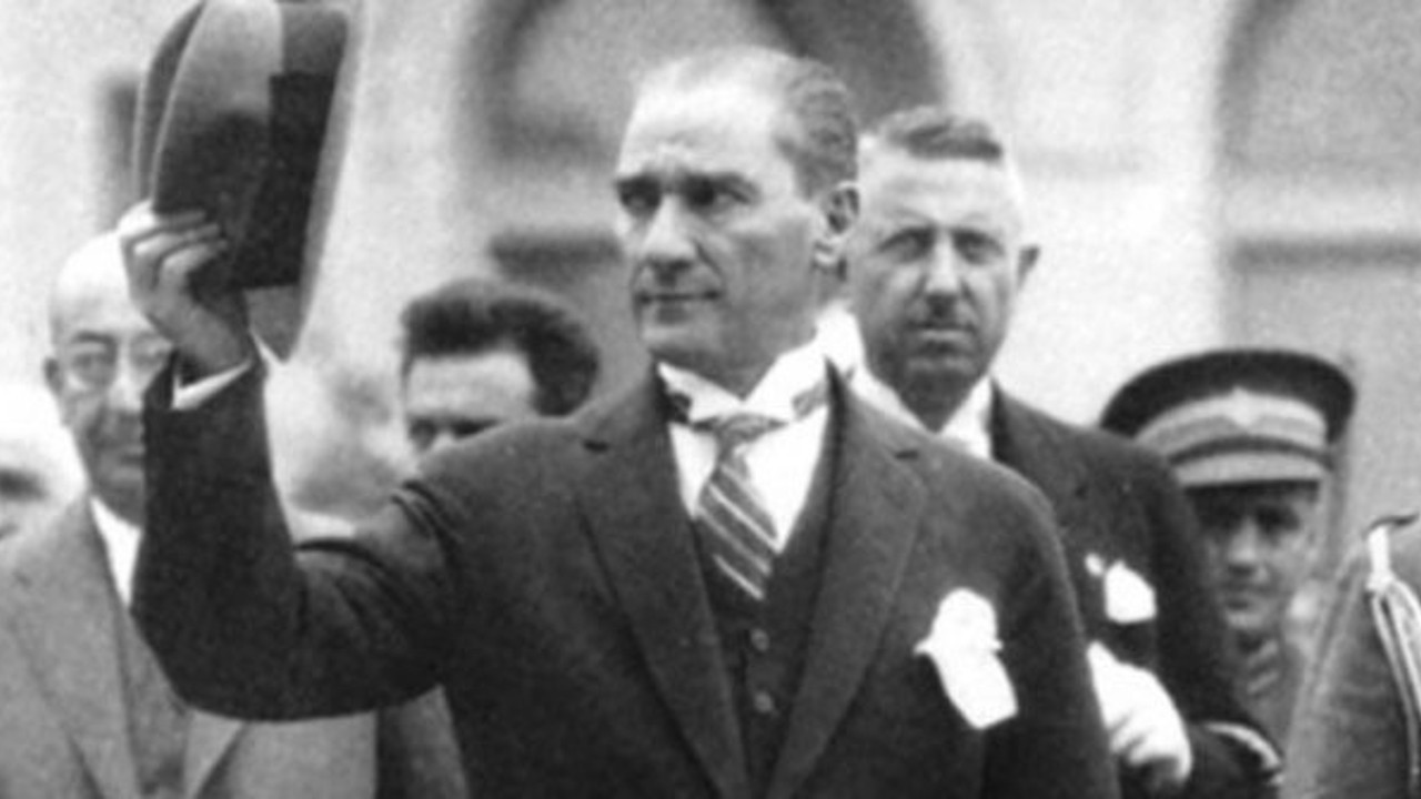 Cumhuriyet yaşayacak!