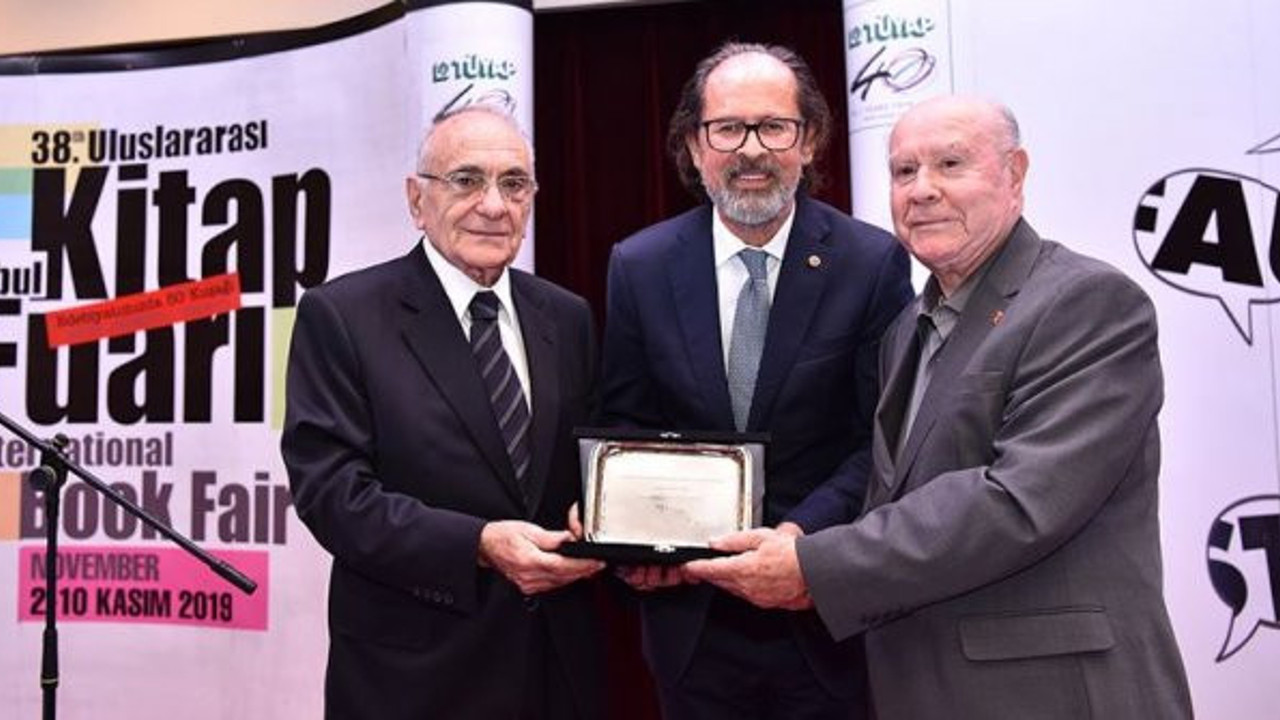 TÜYAP'ta Onur Ödülleri sahiplerini buldu