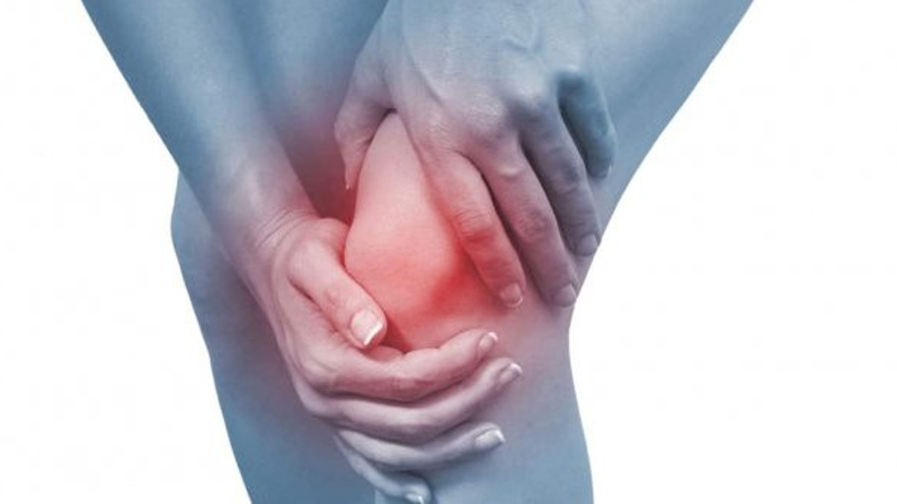 Dizden gelen çıtırtı sesi dışında ağrı ve şişlik varsa...