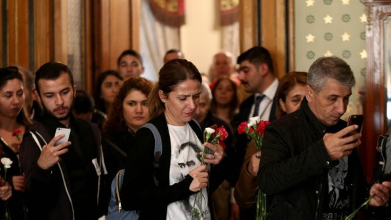 Dolmabahçe'de tarihi kalabalık!