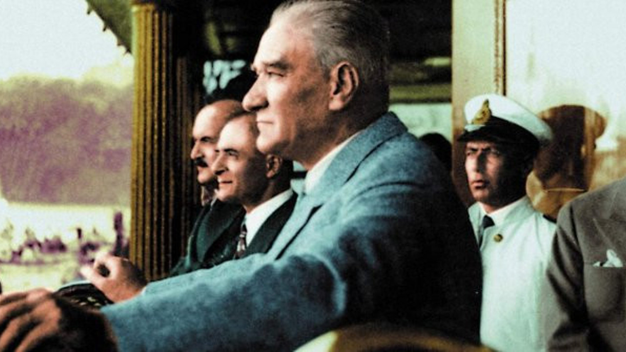 Milli Eğitim Şube Müdürü'nden skandal Atatürk paylaşımı