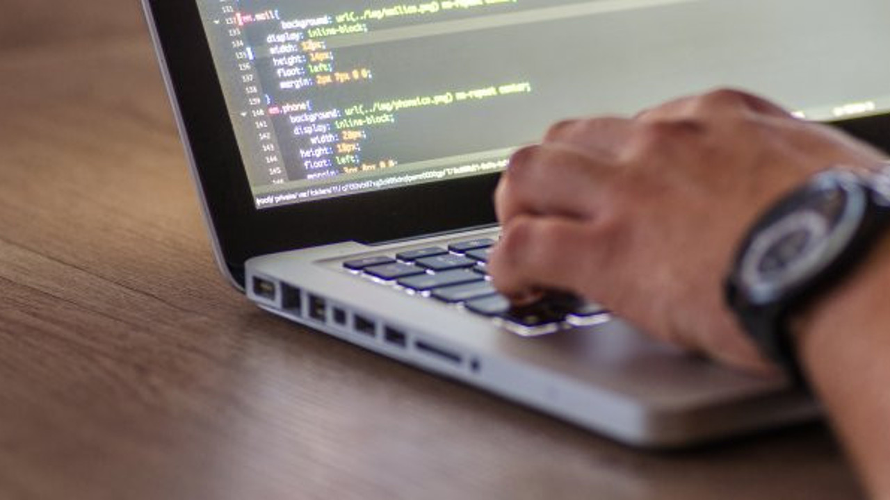 Sanayi ve Teknoloji Bakanlığında yazılımcı sayısı artırılacak