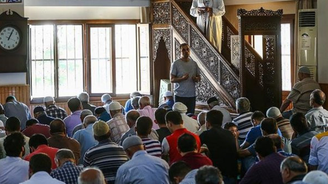 Öğretmenden çok din görevlisi atanmış!