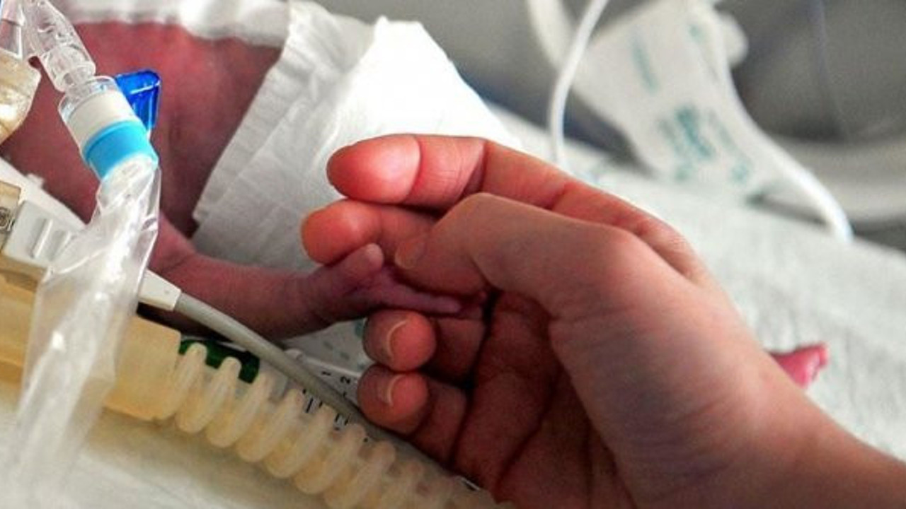 Erken doğumun önlenmesi için risk faktörleri belirlenmeli