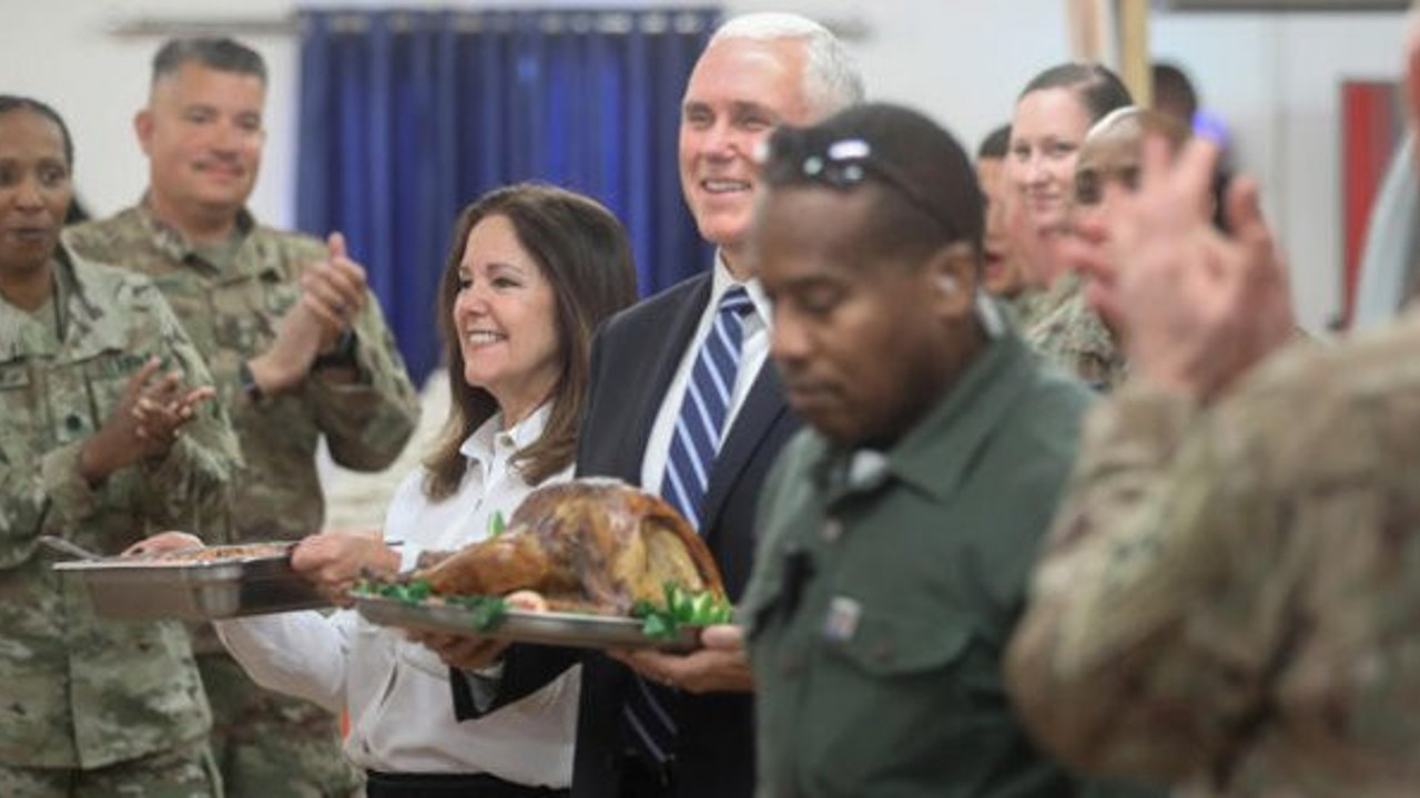 Mike Pence'ten Irak'a sürpriz ziyaret!
