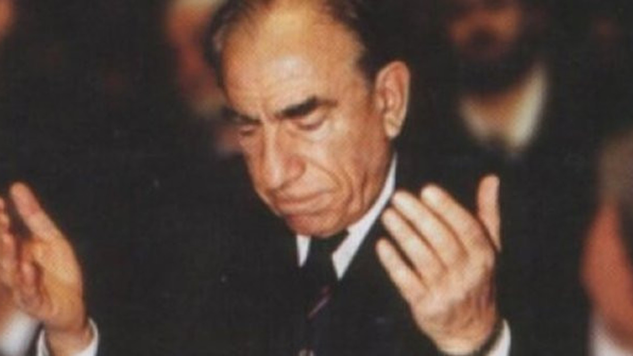 Alpaslan Türkeş kimdir? Nereli? hayatı ve sözleri...