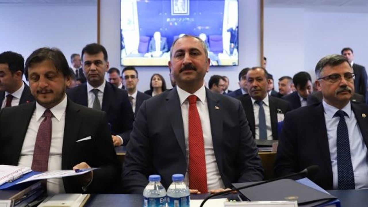 "Hukuk fakültelerinde ilahiyatçı hocalar!"