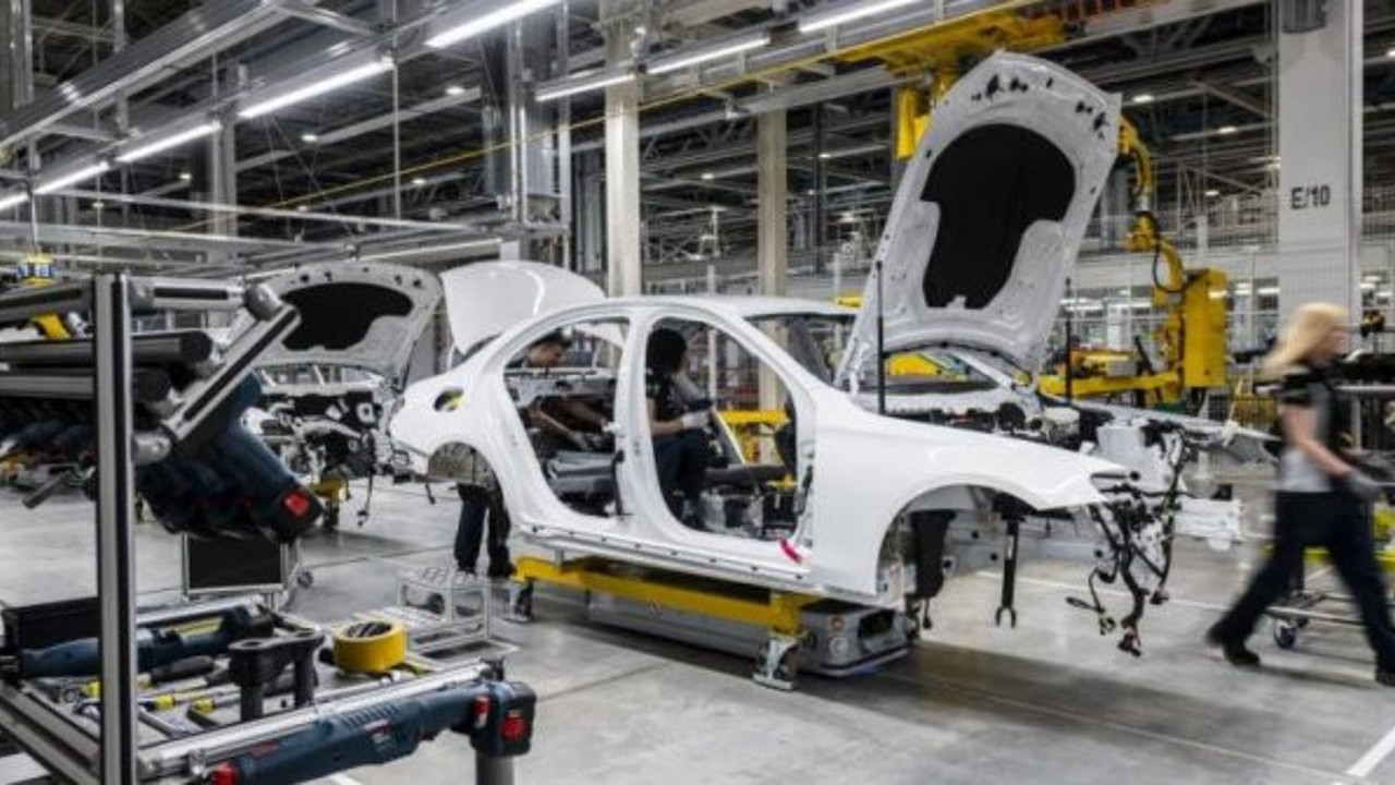 Alman devi açıkladı: 10 bin kişi işten çıkarılacak