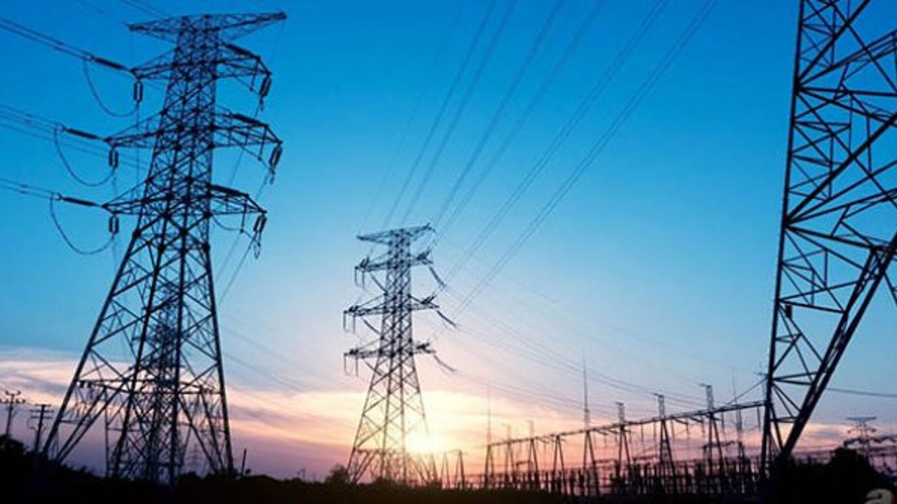 Gülizar Biçer Karaca: “Elektrik üretimi, tüketimin 3 katı”