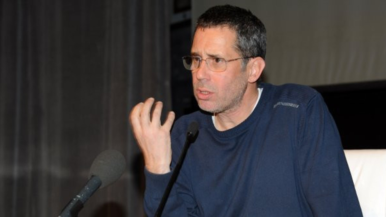 Eski Karar yazarı Hakan Albayrak, Davutoğlu'nun partisine katılacak