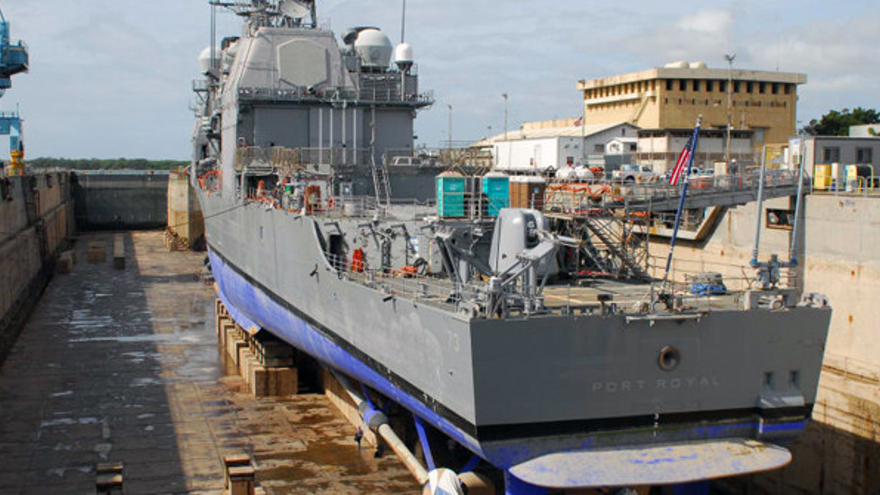 Pearl Harbor Tersanesi'nde silahlı saldırı